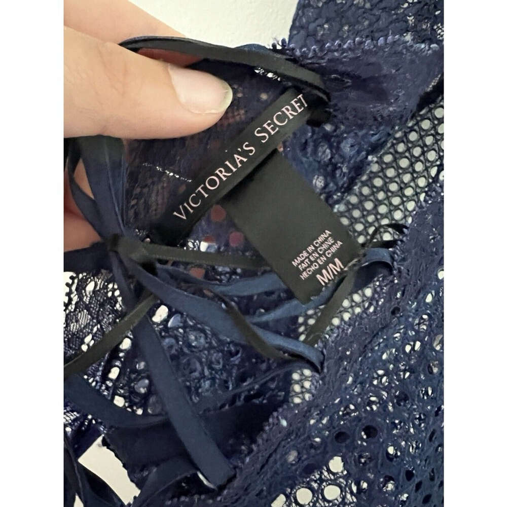 Victoria’s Secret Black Lace Teddy Bodysuit High Neck Open Front Lace Up Back M - Picture 8 of 9